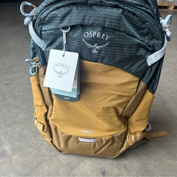 Osprey Nebula Backpack 32L Green Brindle Brown Outdoor Commuter Laptop NEW - Picture 12 of 13